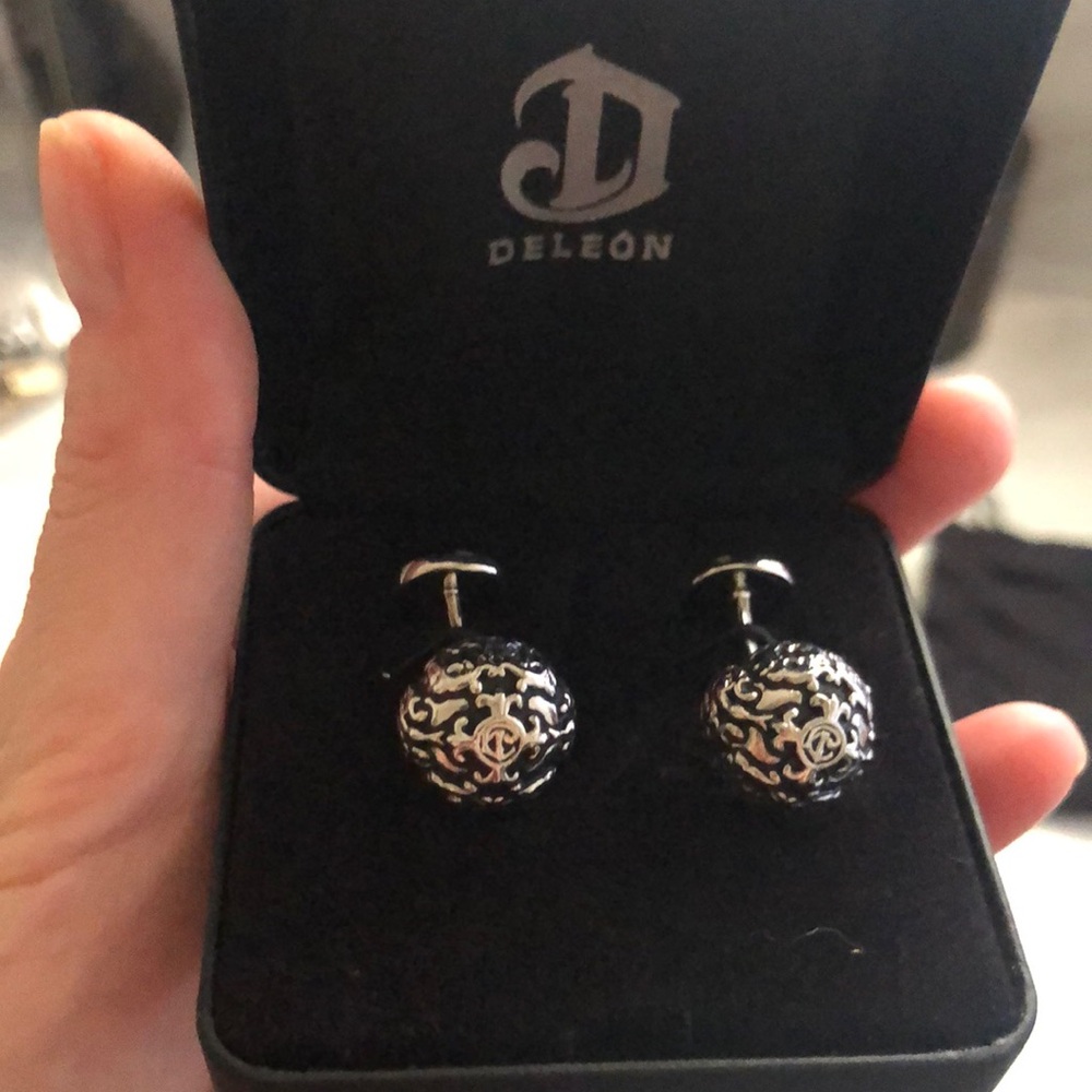 Black and Silver tone Cufflinks for shirt